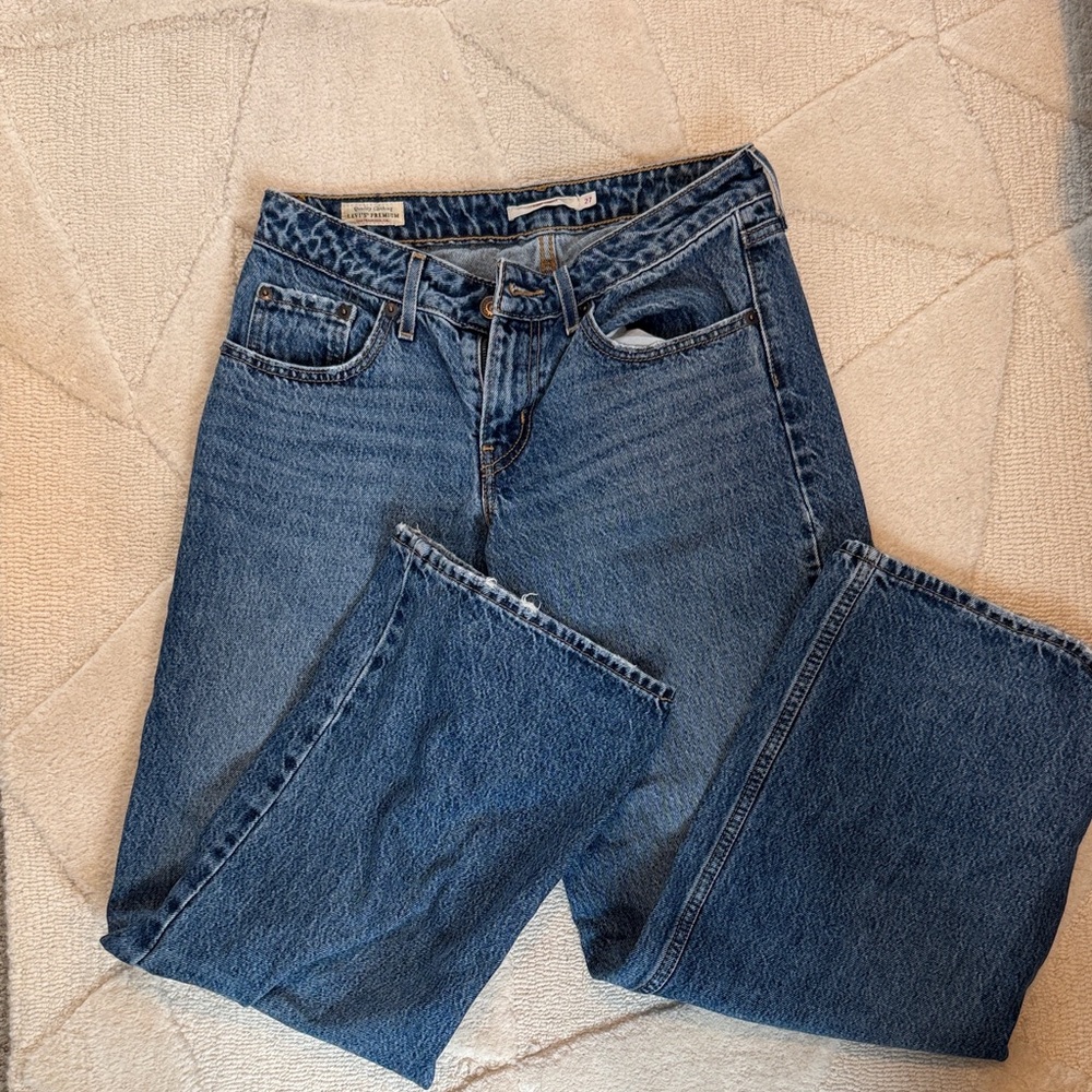 Levi's Women's Straight Leg Jeans in Classic Blue